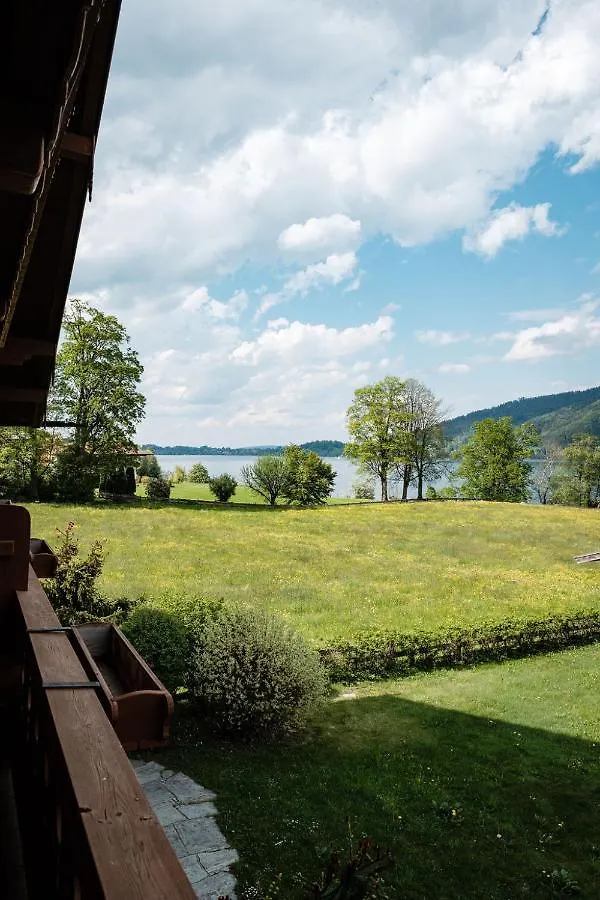 Landhaus Christl am See Bad Wiessee 4*,